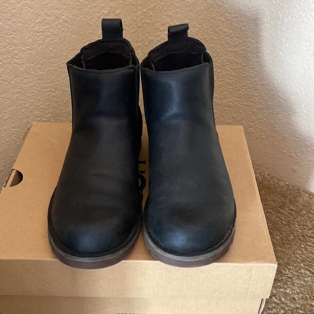 UGG AUSTRALIA KIDS